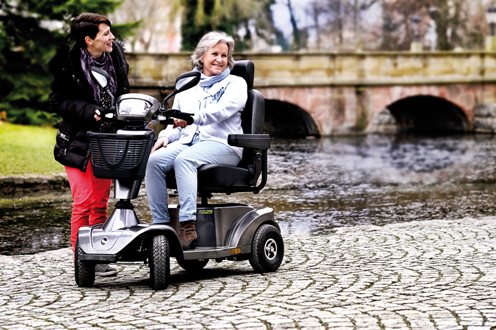 Sunrise S425 Mobility Scooter outdoors Sunrise S425 Mobility Scooter outdoors